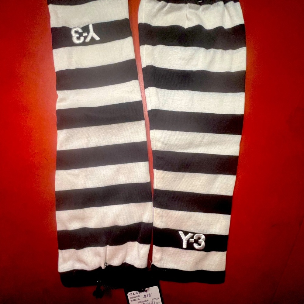Y-3 by Yohji Yamamoto for ADIDAS arm stir-ups with thumb hole